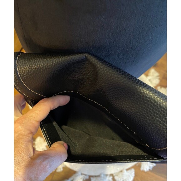 St. John's Bay Black Crossbody Bag with Sleek Design - Picture 5 of 11